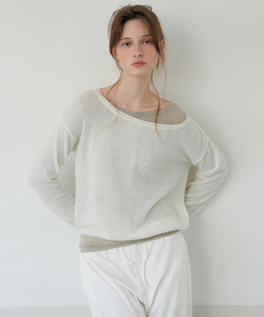 LETTERA Soft Curve Off-Shoulder Knit