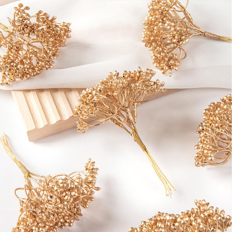 6pcs Artificial Plants Plastic Brooch Scrapbook Wedding Decorative Flowers Wreaths Diy Gifts Box Christmas Decorations for Home