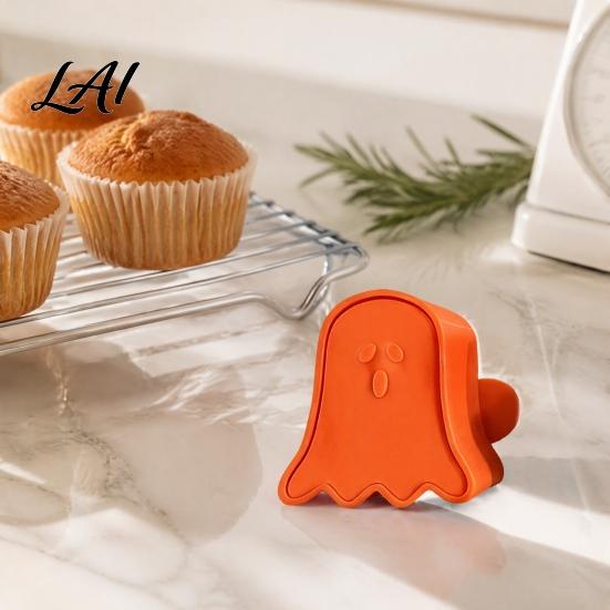 Family Baking Activities Halloween Mini Pie Mold Cat/Pumpkin/Ghost Shape Reusable Embossed Plastic Dough Stamps Hand Mold for Home Kitchen