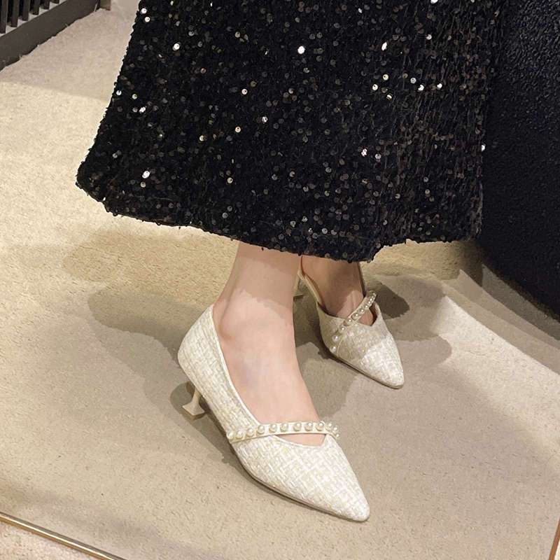 Summer sandals temperament Mary Jane shoes shallow mouth pointed head gentle small fragrant wind small leather shoes