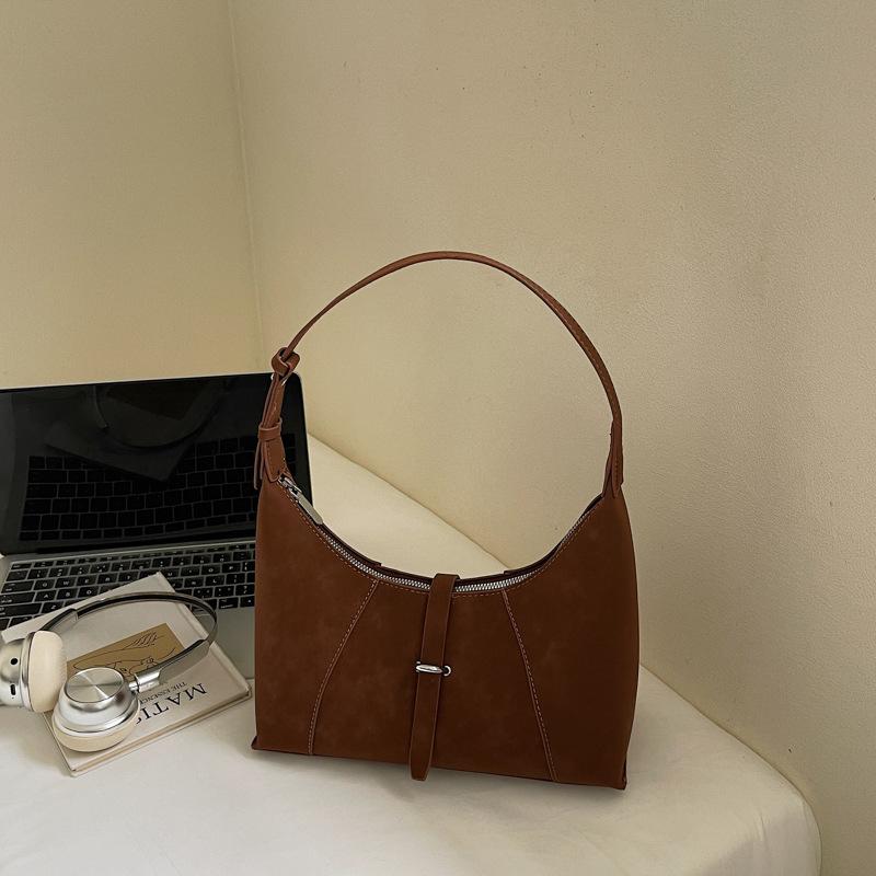 Vintage casual large capacity suede underarm bag autumn new matte commuter fashion shoulder bag crescent bag