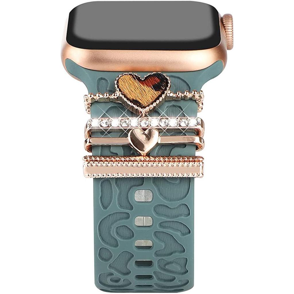 Trendy Silicone Strap for Apple Watch 8 & Samsung - Hot Accessory with Rings/Studs