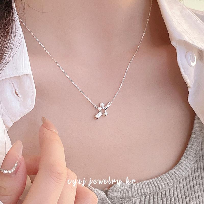 Cui Yan S925 Sterling Silver Irregular Flower Necklace for Women, Korean Style Clavicle Chain, Spring/Summer Collection.
