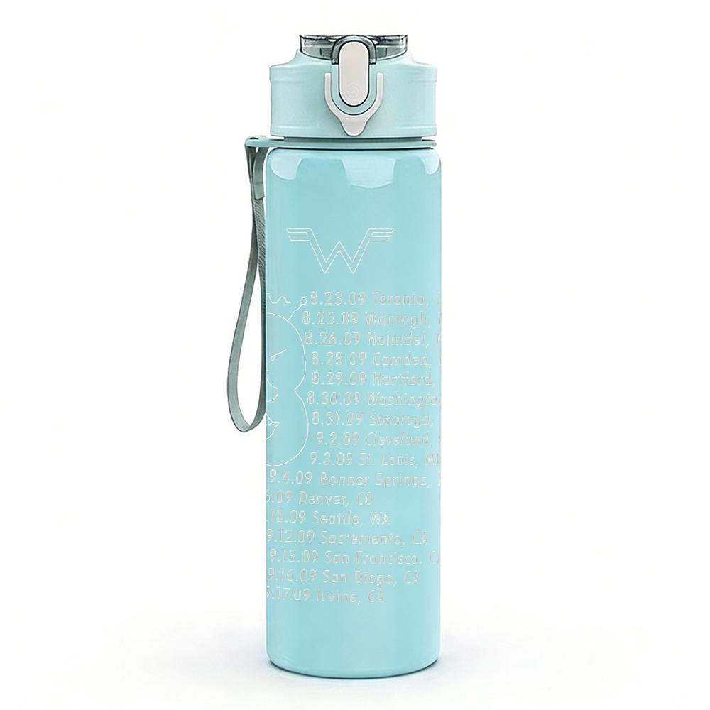 1PC Faint pale manuscript text print 750ml colorful plastic sports water bottle leakproof pop up lid with straw for outdoor work home use