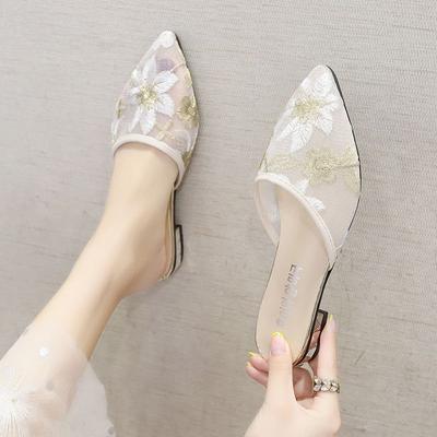 Modische Pantoletten Spitzschuh Stickerei Schuhe für Damen Sexy Frau Pantoletten Hausschuhe Niedriger Absatz Neue Kollektion Preis Mode 2025 Trend Sandalen