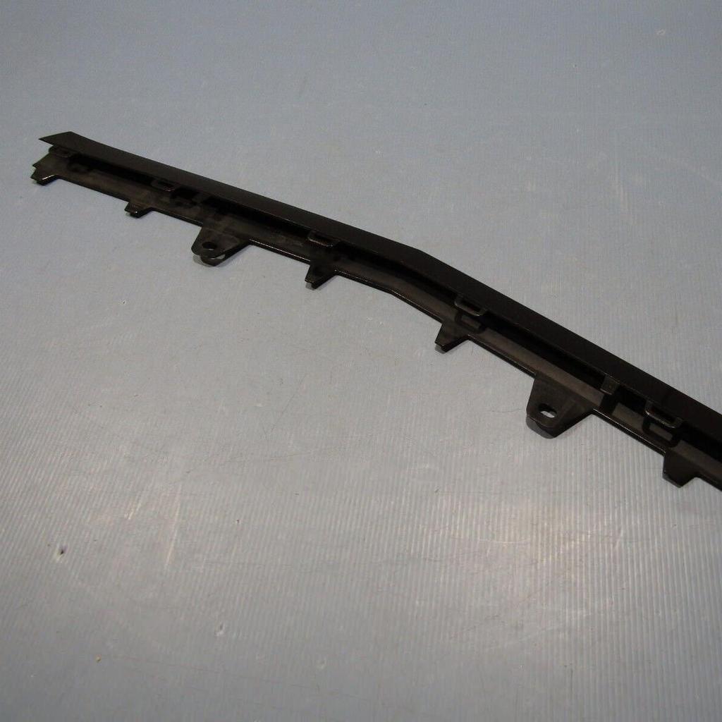 Front Bumper Center Trim for Mercedes-Benz E-Class 212 E200/E260 - Black