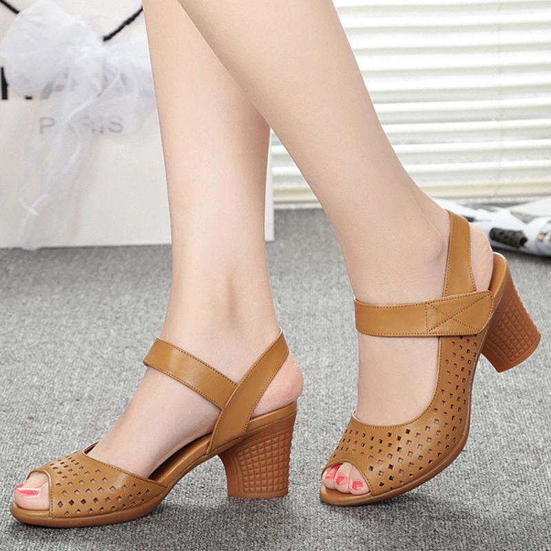 

Middle-aged mother shoes 2025 summer medium heel thick heel hollow women s sandals Velcro color retro simple fish mouth shoes 35