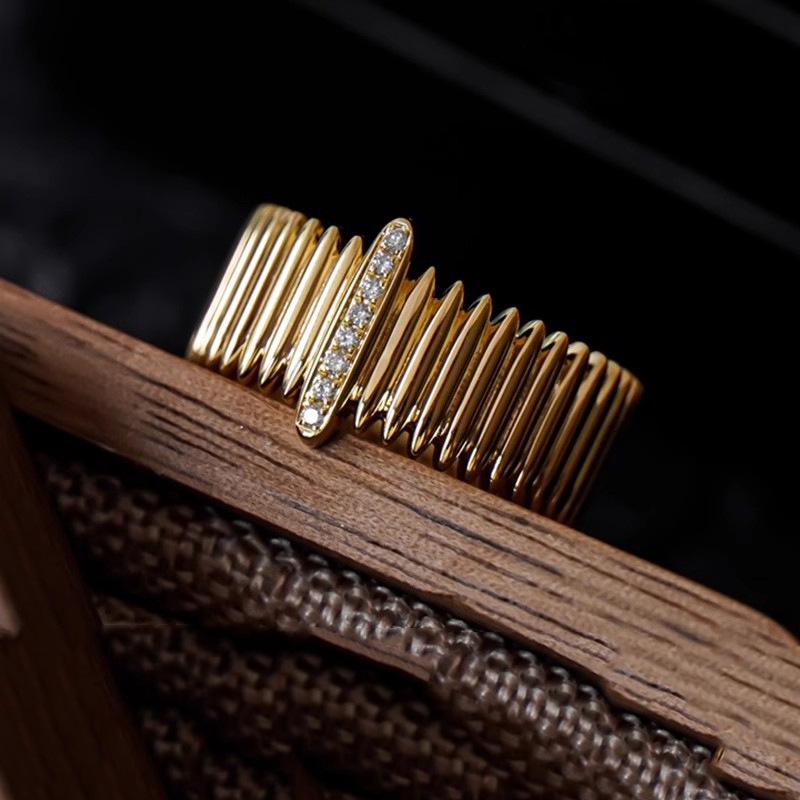 

New-Gothic Stripe Rings for Women 18K Gold Color Vintage Couple Band Aesthetic Party Birthday Jewelry Gift