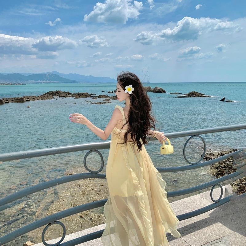 Französisches Gelbes Hosenträger-Tube-Top-Kleid Damen Sommerurlaub Unregelmäßiger Langer Strandrock