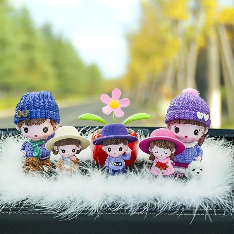 JINGRUIXIANG Car Dashboard Ornament with Couple Dolls