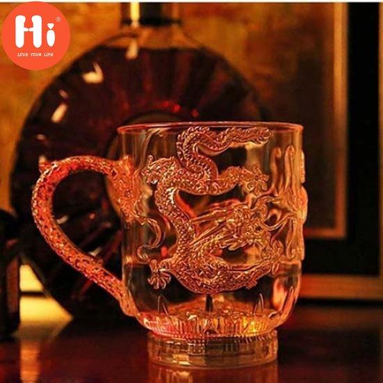 Hei LED Blinkende Fargeendring Vannaktivert Light Up Dragon Øl Whisky Cup Krus