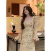 Gentle Korean Retro Floral Maxi Dress for Women, Spring/Autumn Style, Waist-Cinched, Flaw-Covering, Slimming Fit for Pear-Shaped Figures.