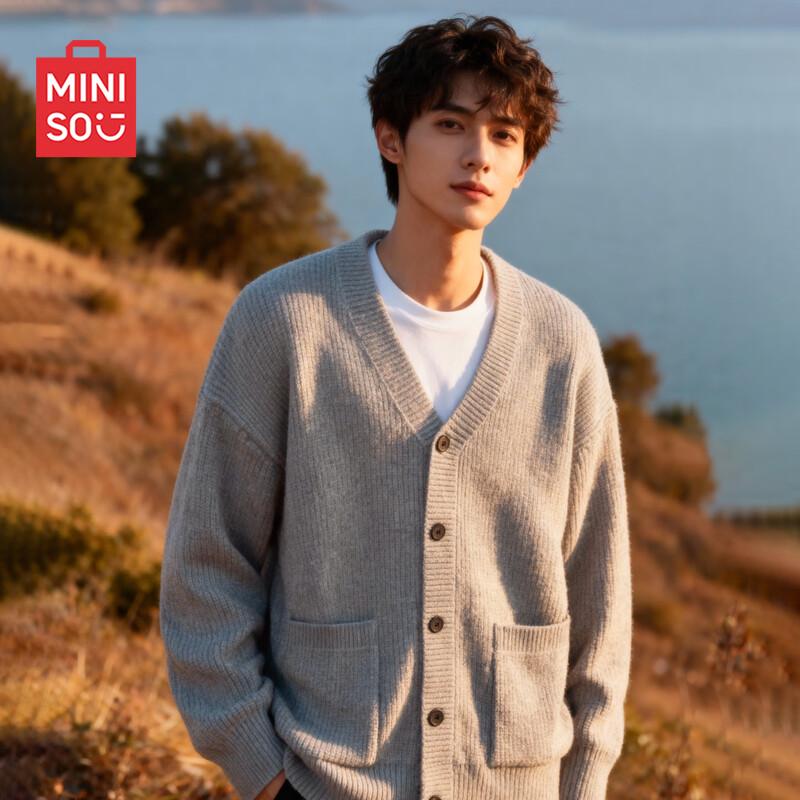 MINISO Men's Knit Chunky V-Neck Cardigan Sweater