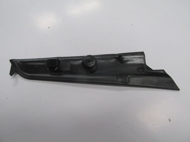 

Plastic front window edge trim for Fiat Grande Punto 2006-2012 right and right Oem 735412992