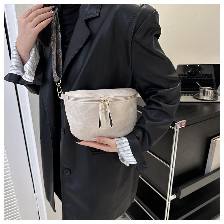 New women's simple shoulder bag messenger bag