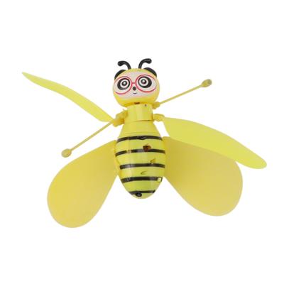 Flying Bee Toys for Beginner Intelligent Induction Automatic Power Off Protection Cute Flying Dolls with Lights