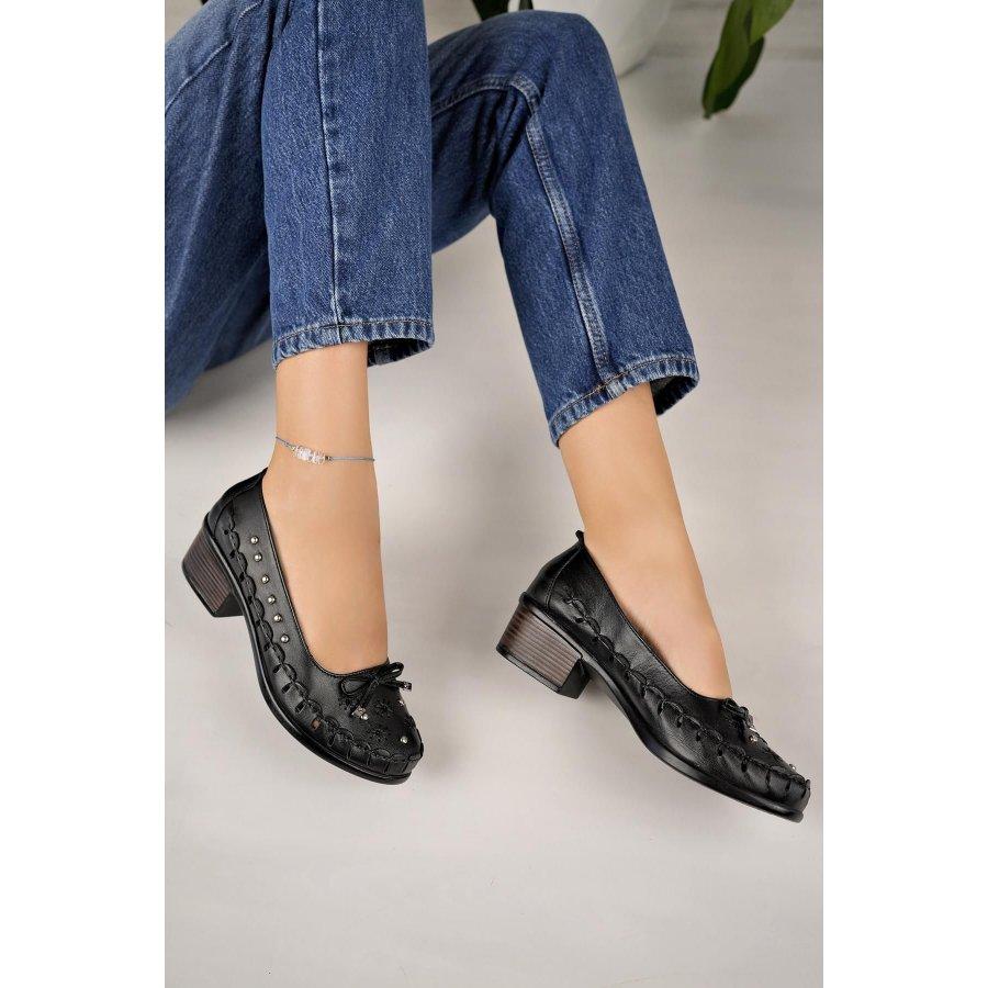 Women's Genuine Leather Low Heeled Casual Comfortable Summer Shoes