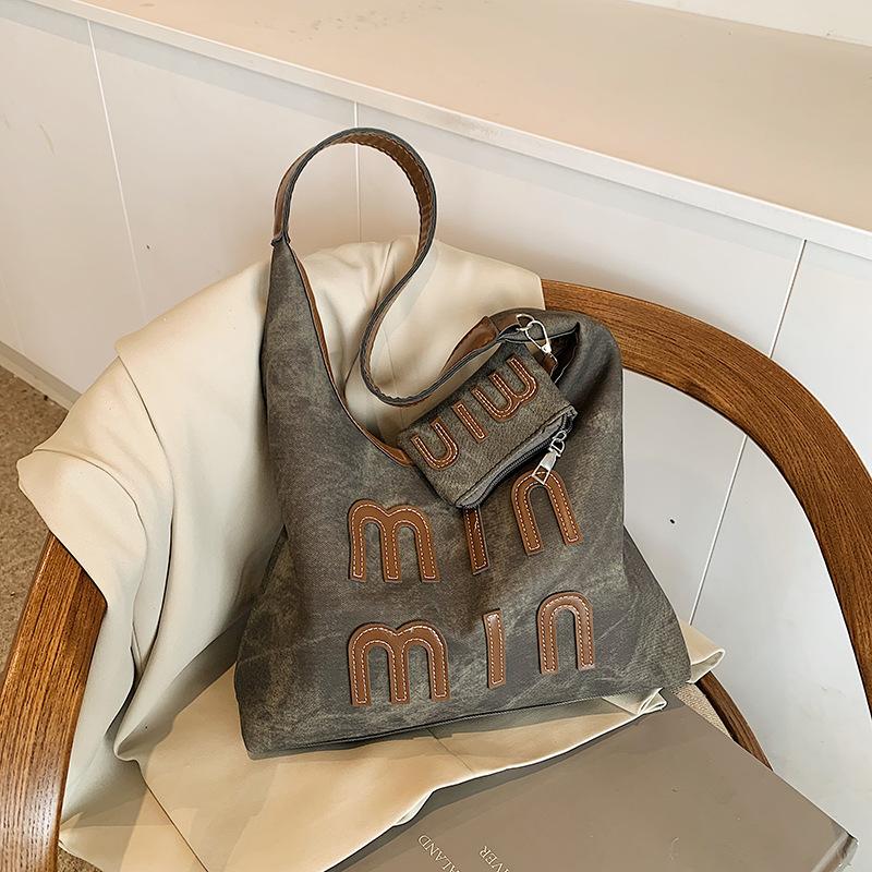 

New autumn personalized and beautiful fashion casual retro large-capacity bag women s shoulder messenger bag tote bag чёрный