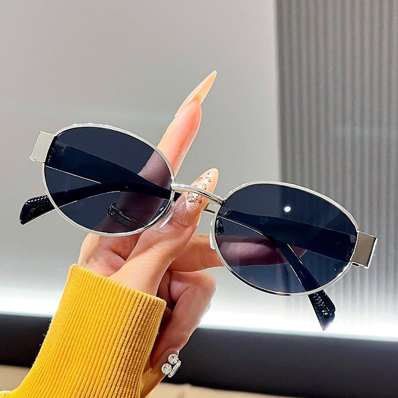 Oval Shaped Trendy Sunglasses for Travel High-end Metal Slimming Sun Shading Fashion Eyewear