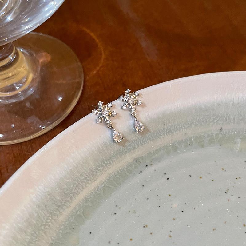 Zircon Snowflake Water Drop Pendant Earrings Earrings European and American Christmas Versatile Earrings Women