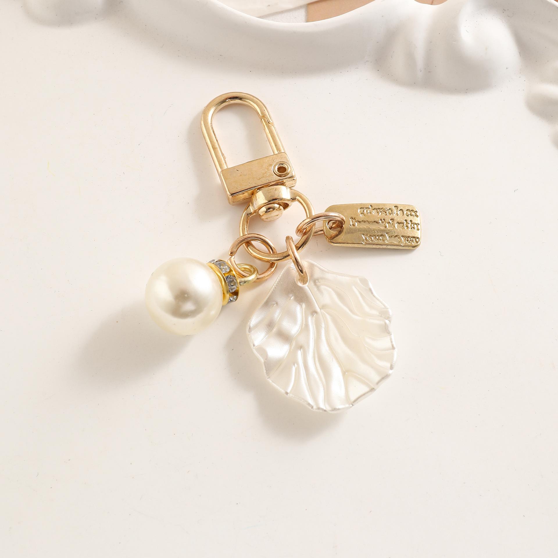 

Pearl fringed keychain One size