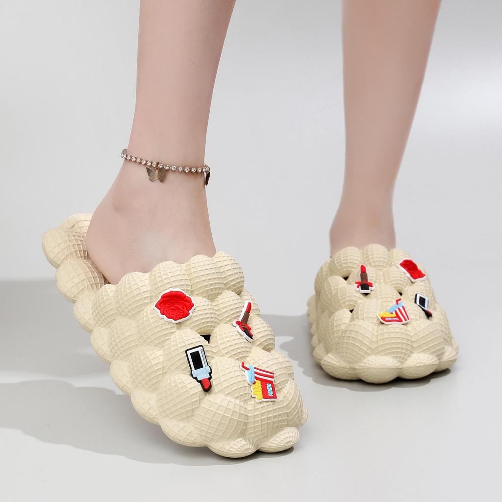 New Stylish Women's Cartoon Flat Sandals: Comfortable Slippers for Home, Outdoor, Daily, Beach, or Casual Party Wear.