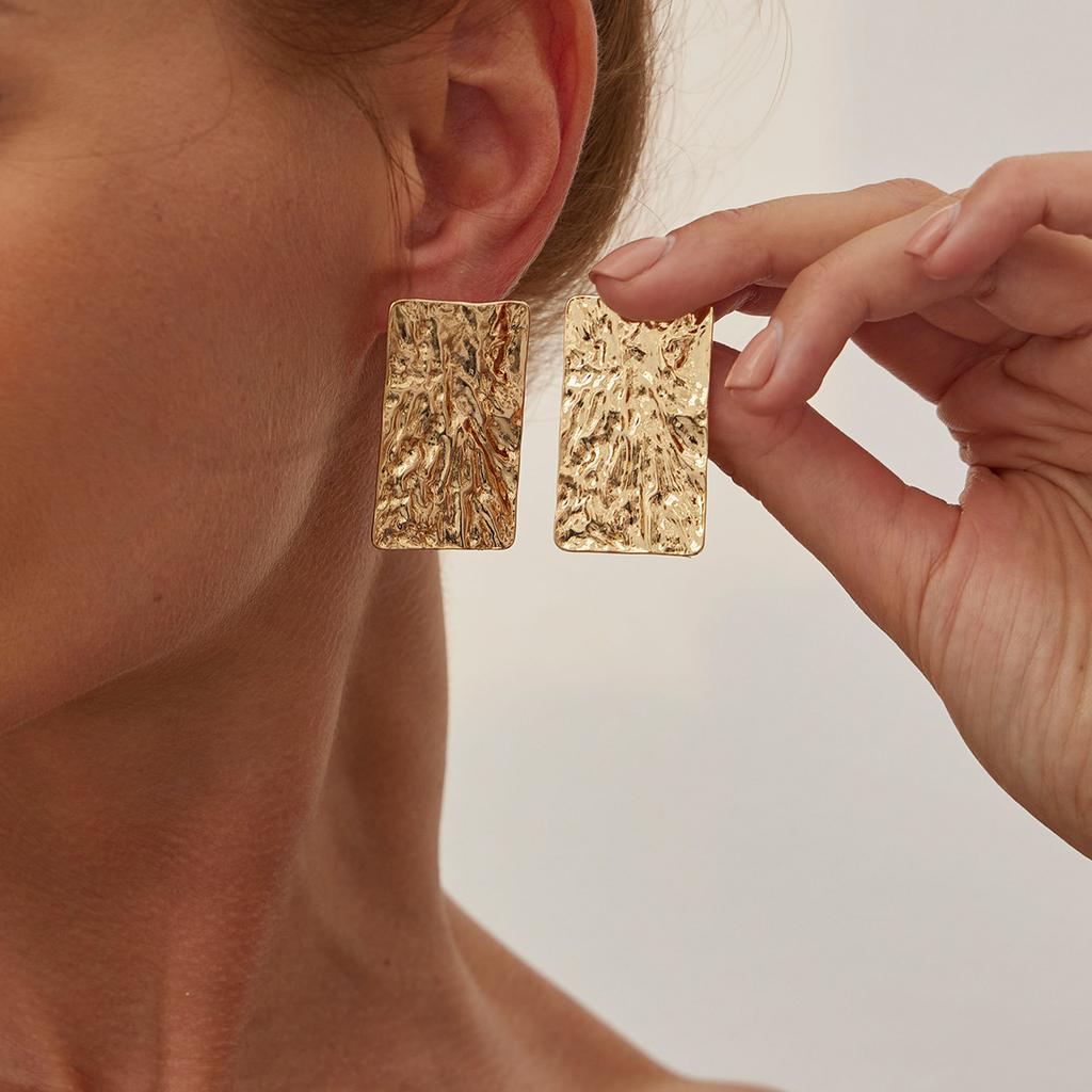Irregular Liquid Ring Geometric Stud Earrings Female, Simple Temperament Pleated Ins Wind Ear Jewelry