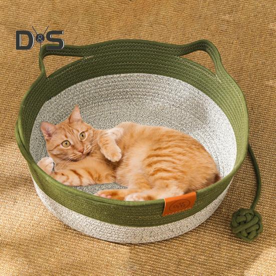 Cesta de corda trançada para gatos, cama de gato trançada à mão, tapete arranhador interativo para gatos com bola de brincar para gatos e filhotes de coelho dentro de casa