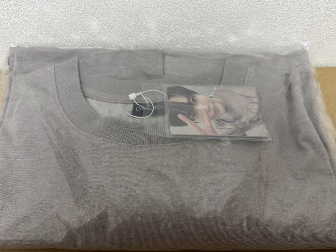 

[Б/У] Доён NCT127 Сеульский концерт Сольный концерт DOORS Футболка Фотокарточка L