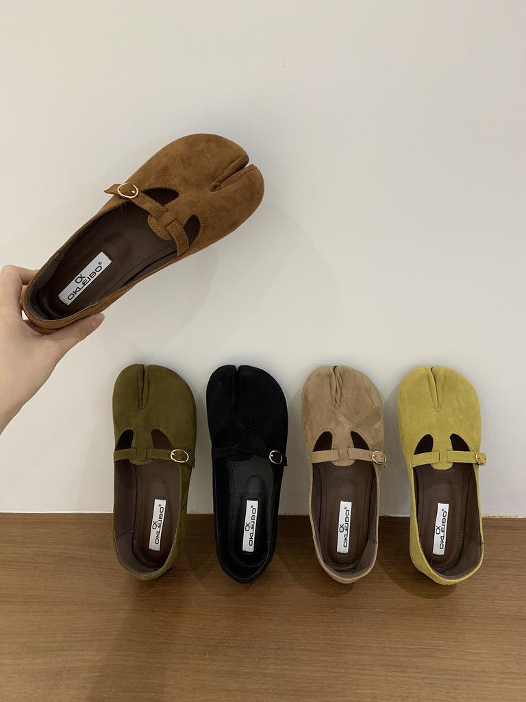 IPPEUM Tabi Shoes For Women Mary Janes 2025 New Fall Winter Black Split Toe Ballet Flats