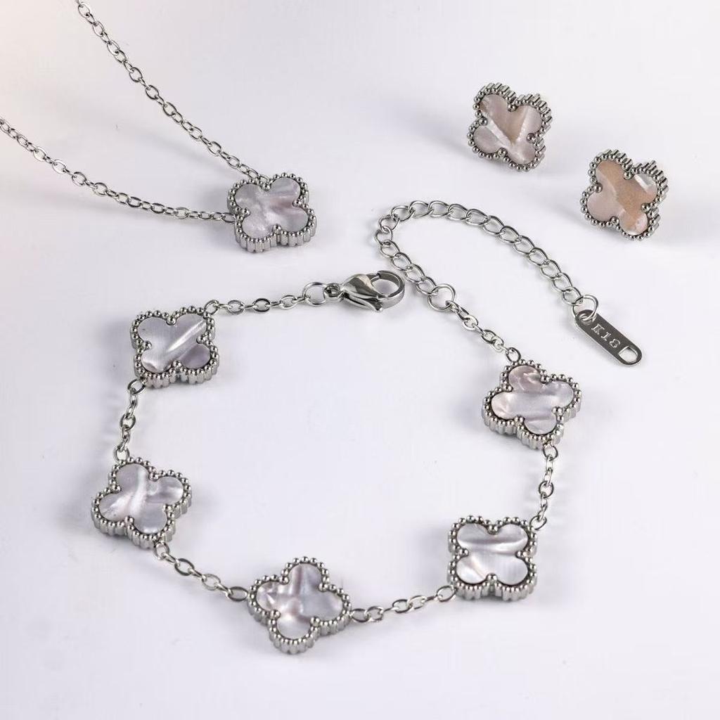 3PCS Fashionable Titanium Steel Clover Necklace Bracelet Earrings, Luxurious Valentine's Day Mother's Day Gift