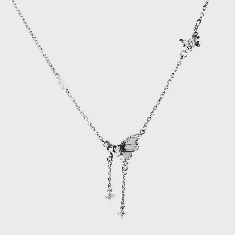 2025 Versatile Beaded Butterfly Necklace for Women - Pearl Clavicle Chain, Retro Style Accessories