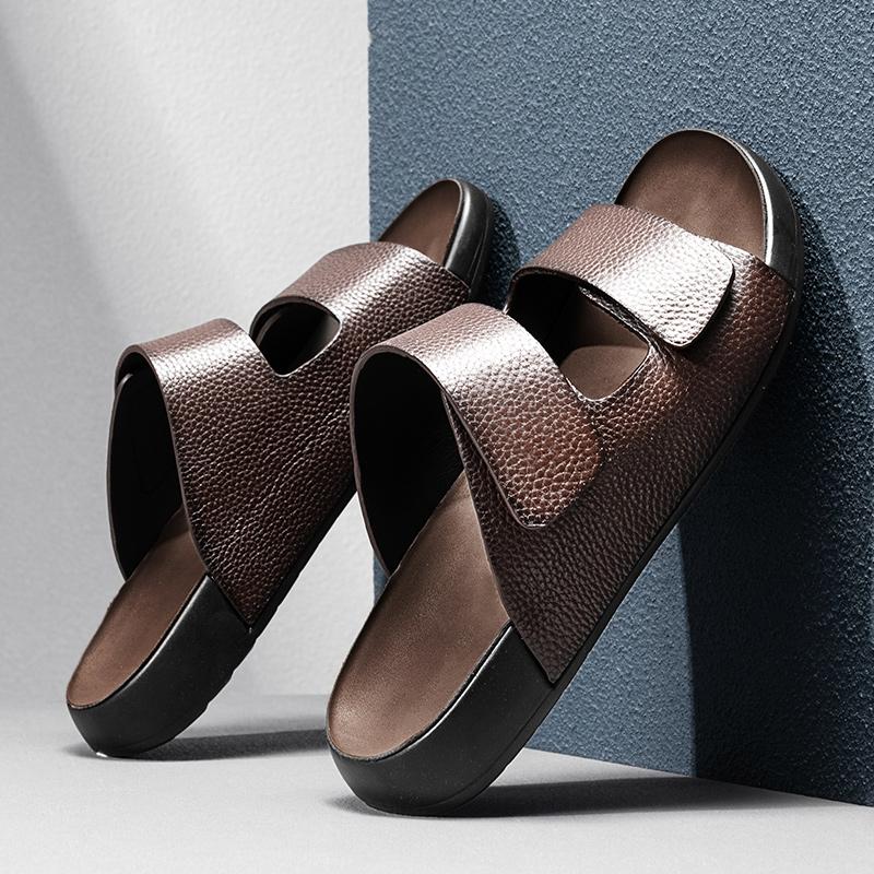 Fashion New Stylish Slippers Versatile Half Drag Mens Summer Casual Shoes Outdoor Comfortable Beach Shoes Soft Sole Slides Beach Sandals