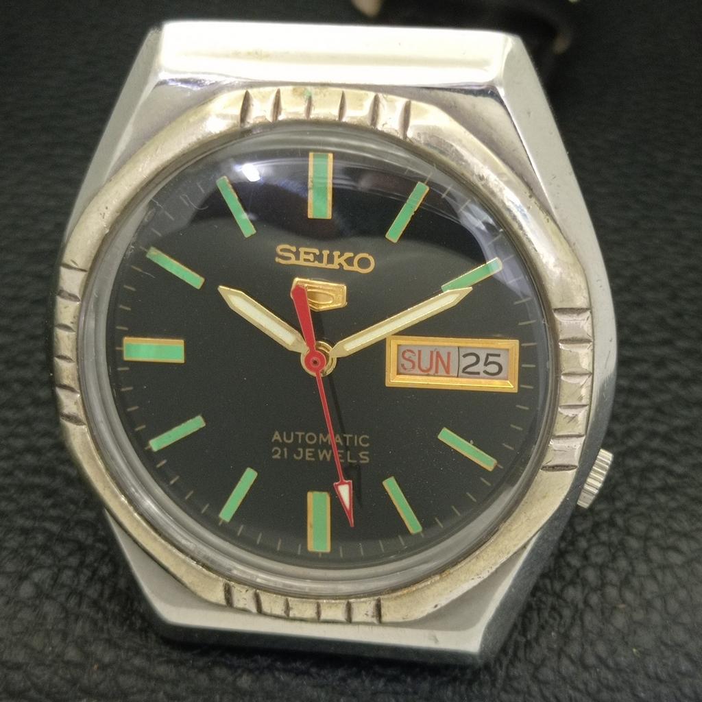 Seiko 5 AUTOMATIK JAPAN HERREN VINTAGE SCHWARZES ZIFFERBLATT UHR a701909-5 R207-a701909