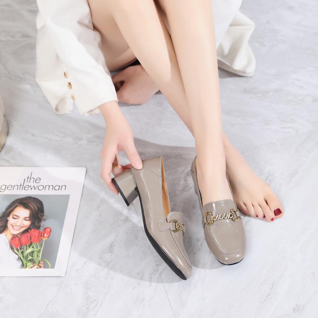 Small Leather Shoes Women's Spring New Cow Patent Leather Metal Buckle Rhinestone Middle Heel Single Shoes Shallow Mouth Four-season Shoes