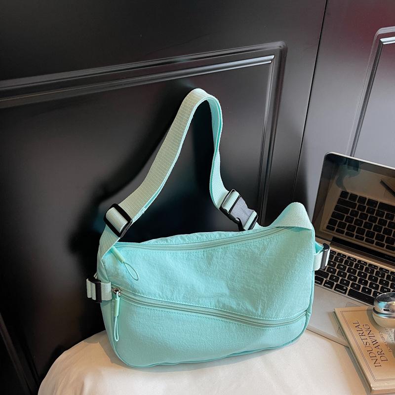 Zaino Monospalla Casual per Studentesse Universitarie, Leggero e di Grande Capacità, Borsa alla Moda per il Pendolarismo