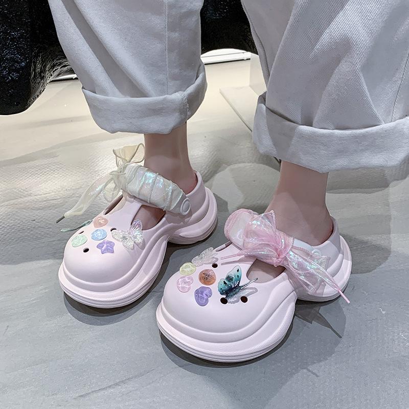 Thick-soled Heightening Hole Shoes Wear Spring and Summer New Internet Celebrities Cute Stepping On Shit Seaside Beach Sandals Women