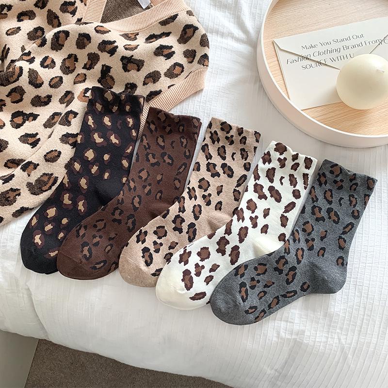 Women's Leopard Print Mid-Calf Socks: Trendy, Versatile, Wide-Mouth Ruffle, Boneless, Over-the-Knee Socks for Autumn and Winter.