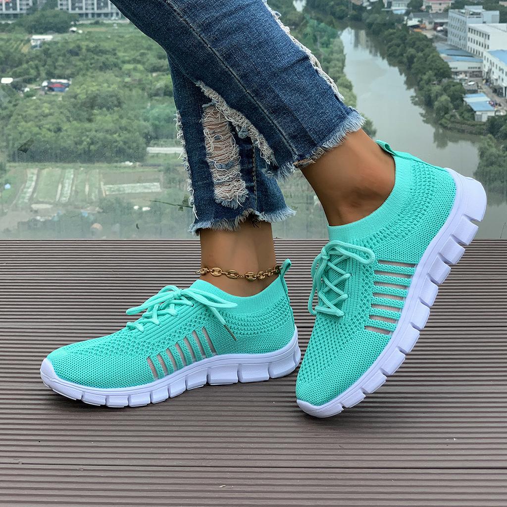 Women Casual Shoes Spring New Comfortable Breathable Knitted Sneakers Women Plus Size Low Cut Flat Casual Sports Shoes Women