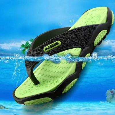 Pantoufles pour hommes Sandales légères Été Tongs Chaussures de plage respirantes Sandales Homme Tongs de luxe Homme Respirantes