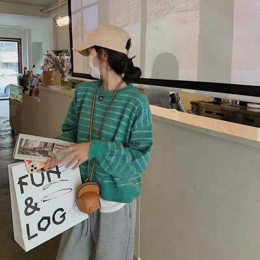 

Круглый вырез сзади разрез однобортный вязаный свитер женский осень и зима новый корейский стиль свободный внешний низ топ One size fits all