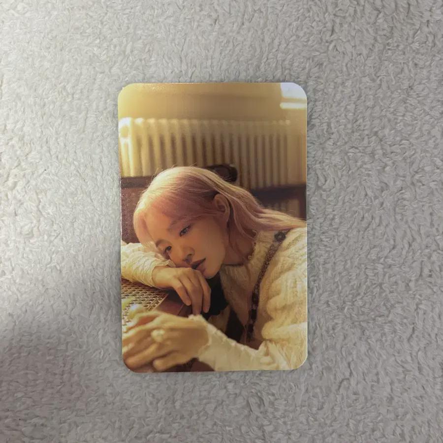 

Yunha Vol. 6 Photocard