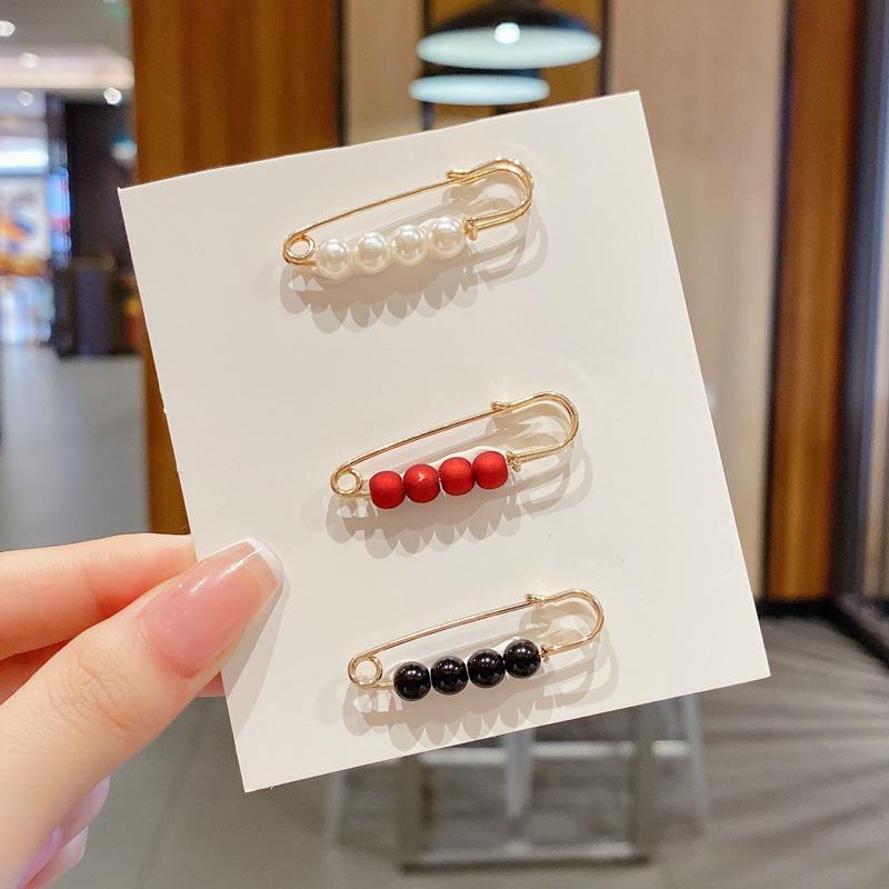 Women's Invisible Pearl Brooch: Anti-Exposure Collar Pin for Shirts and Corsages.