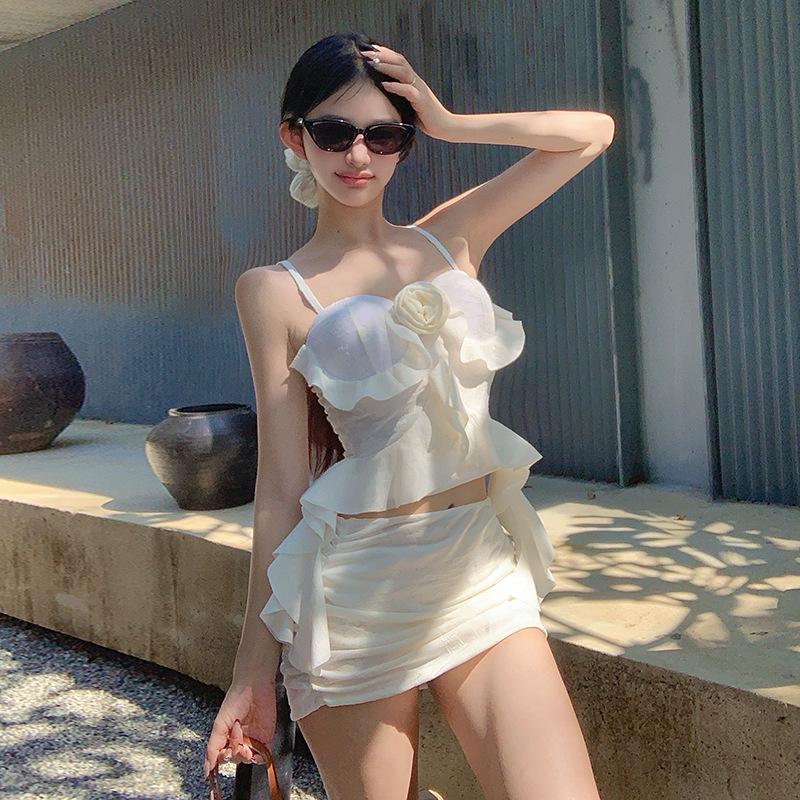 South Korea's New High-value Pure Desire Wind Gathering Skirt Split Three-piece Flower Girl Beautiful Vacation Swimsuit Women