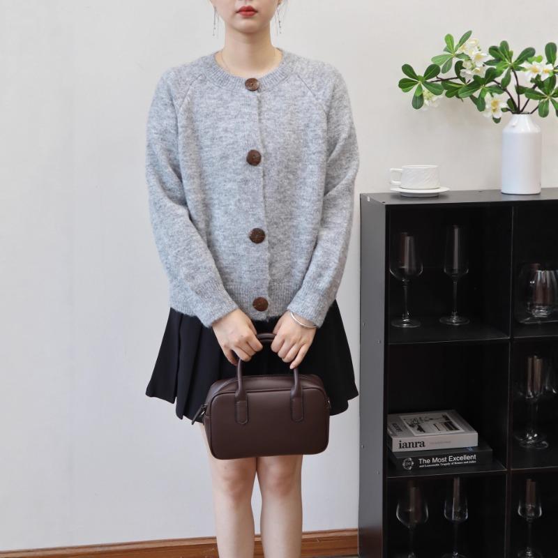 Autumn and Winter New Round Neck Loose Lazy Wind Knitted Cardigan Design Button Sweater Jacket Women