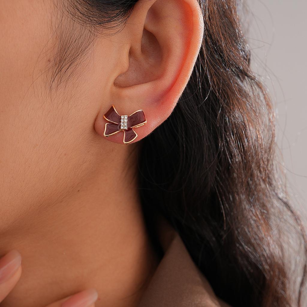 Eight-piece set with diamonds, oil drops, bows, silver needle studs, cute earrings, earrings.