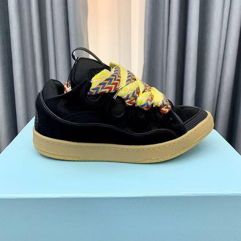 Shoes women's new casual versatile couple skateboard shoes shoes bread breathable and light