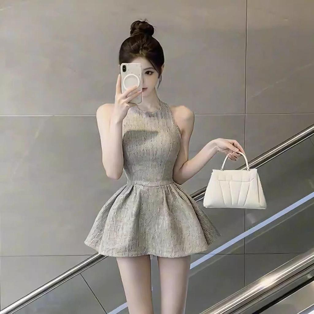 2026 Summer Chic Sleeveless Halter Mini Dress with Puffy Skirt