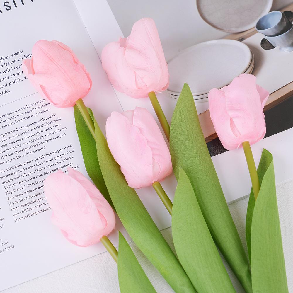 Simulation Tulip Feel Moisturizing Silk Pleated Tulip Home Party Wedding Flower Arrangement Decoration