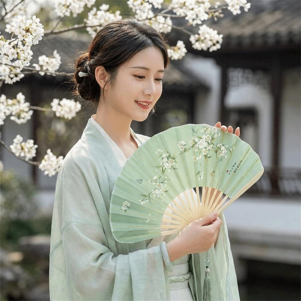 New Chinese Style Folding Fan Vintage Handheld Fan Creative Shell Shape Fan Photography